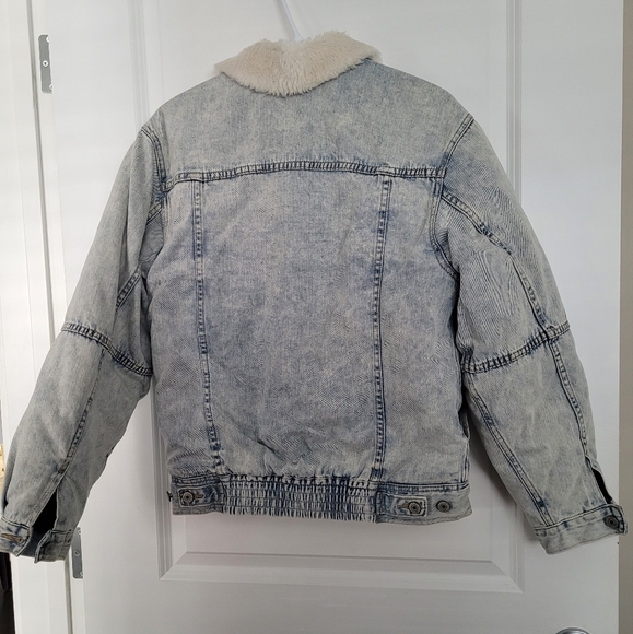 American Eagle denim jacket with faux fur lining size small - Picture 2 of 12